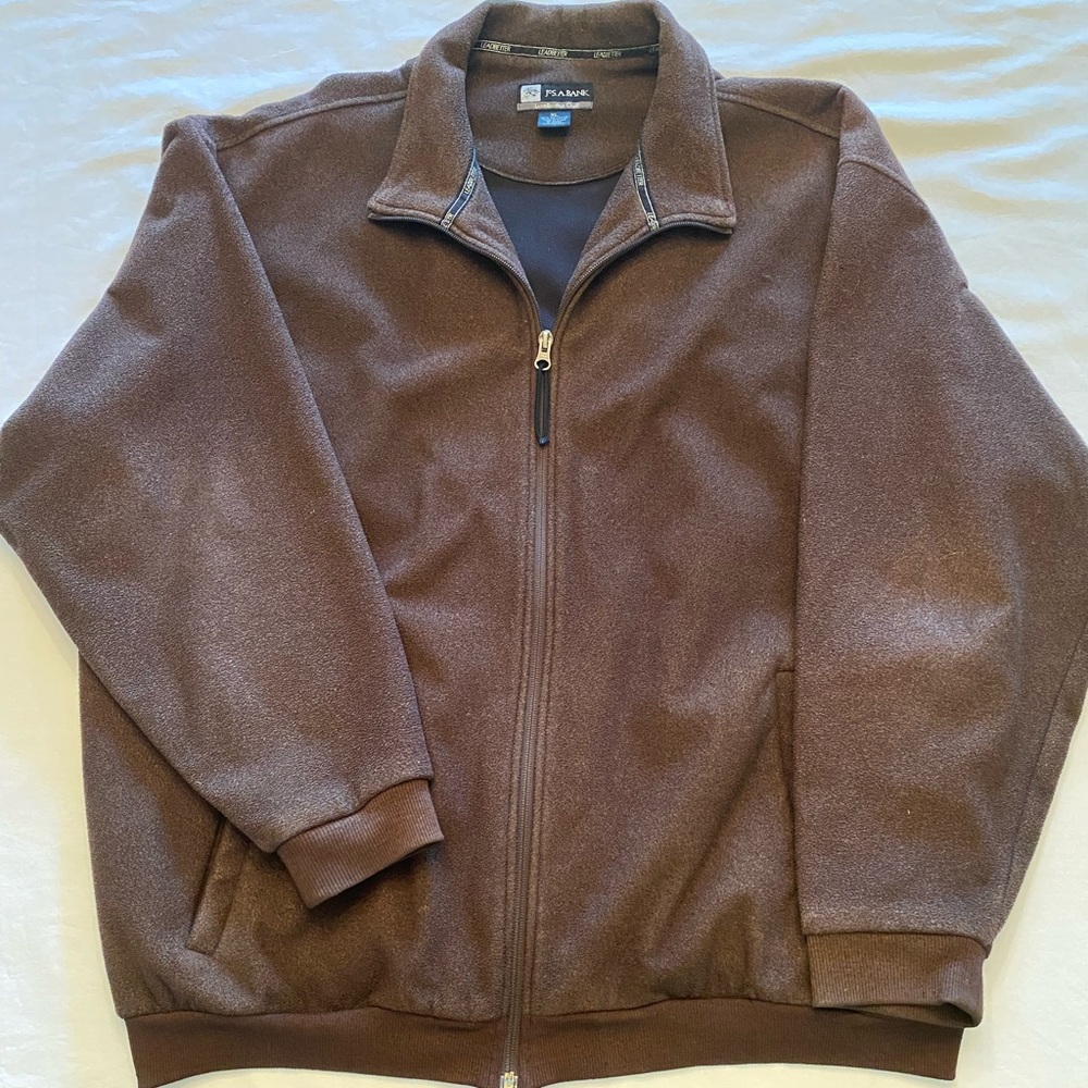 Men’s XL Jos A Banks jacket. Very warm.